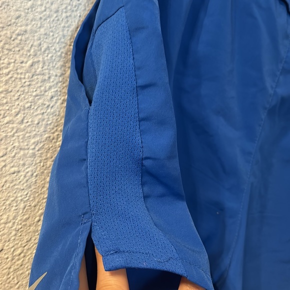 Nike blue running shorts with pocket in back - Picture 6 of 7